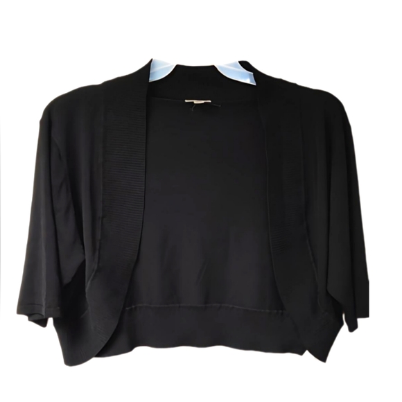 Avenue Sweaters - Avenue Black Knit Shrug Size 26/28